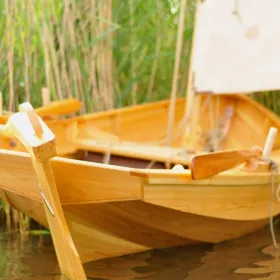 Blekinge EK boat made from Vendia on the shore (picture: Christoph Busse)