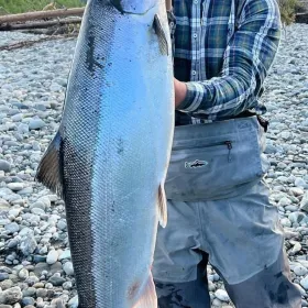 Jonas und ein von Ihm gefangener Lachs